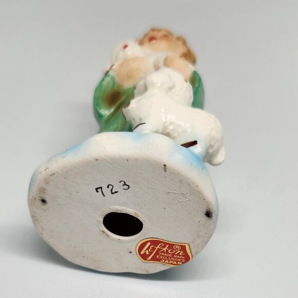 Lefton Angel with Lambs Vintage Christmas Figurine - Picture 5 of 5